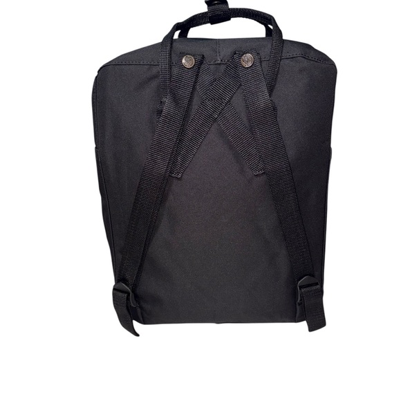 FJÄLLRÄVEN (NWT) Classic Kånken Black Backpack - Picture 8 of 15